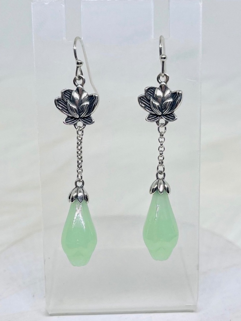 Silver tone Lotus Classical Retro Dangle Earrings